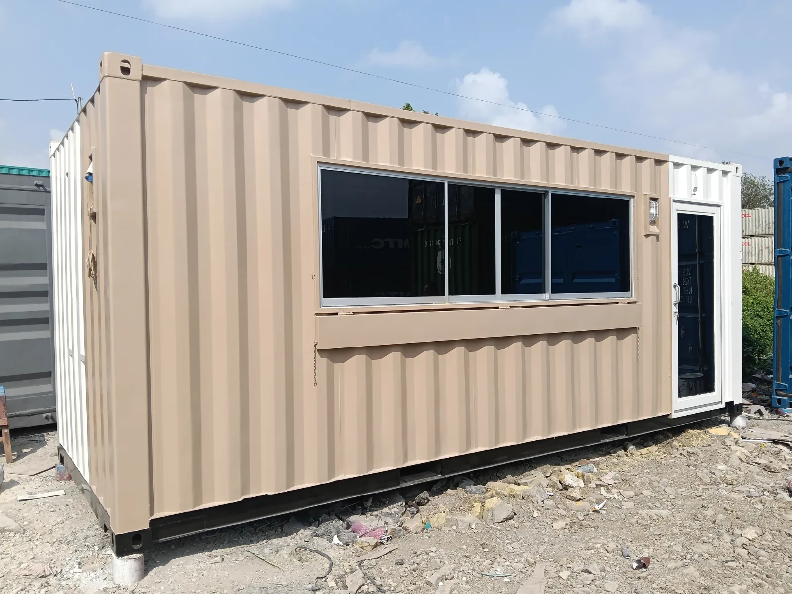 desain cafe container 2 tingkat untuk Kebutuhan Proyek